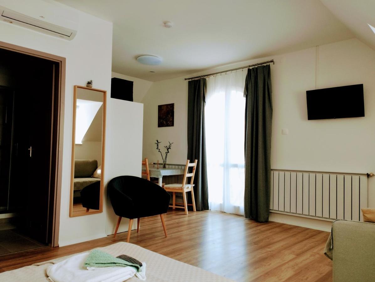 Hotel ReGoRi Ház Balatongyörök Esterno foto