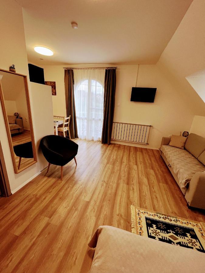 Hotel ReGoRi Ház Balatongyörök Esterno foto