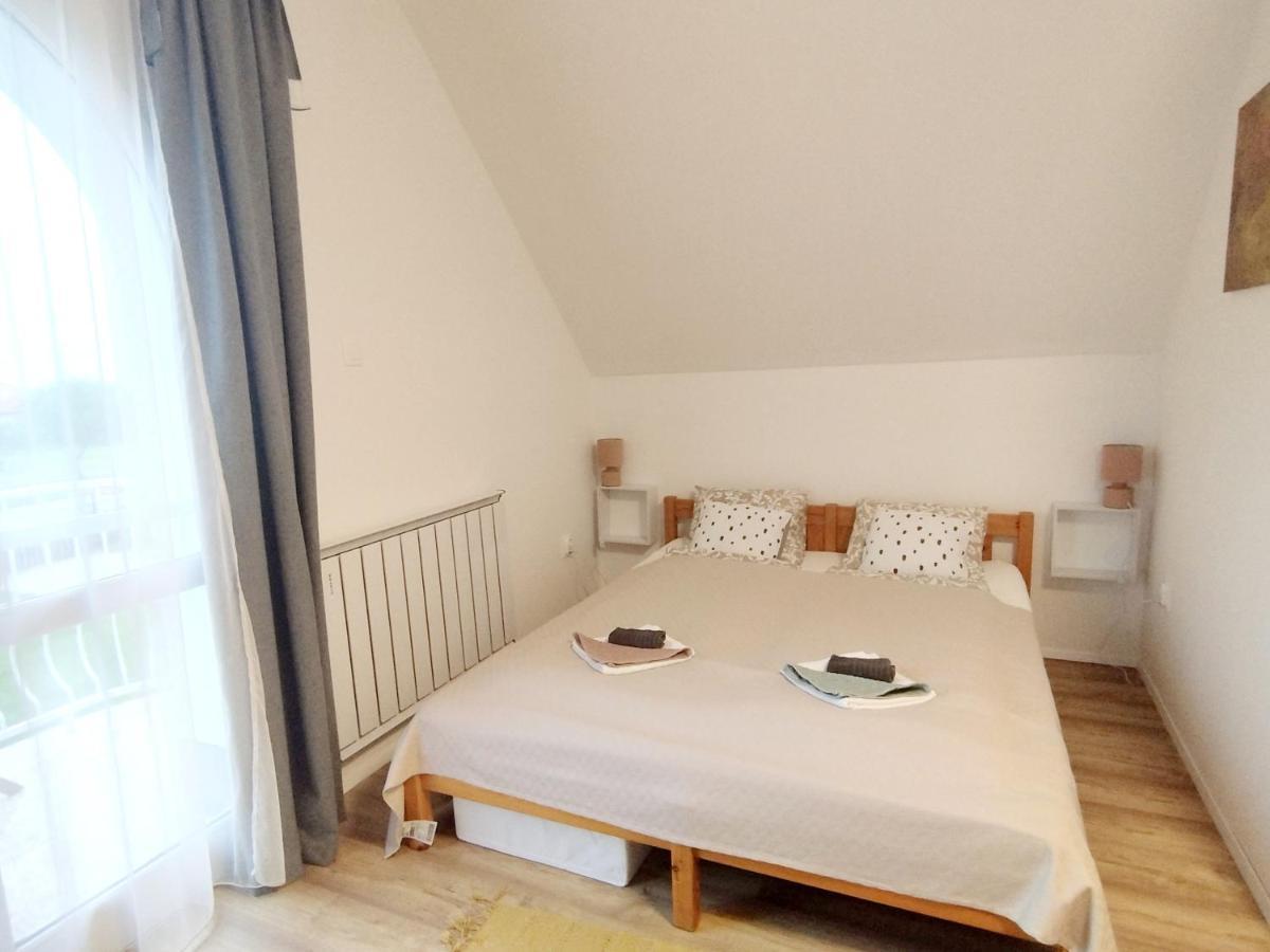 Hotel ReGoRi Ház Balatongyörök Esterno foto