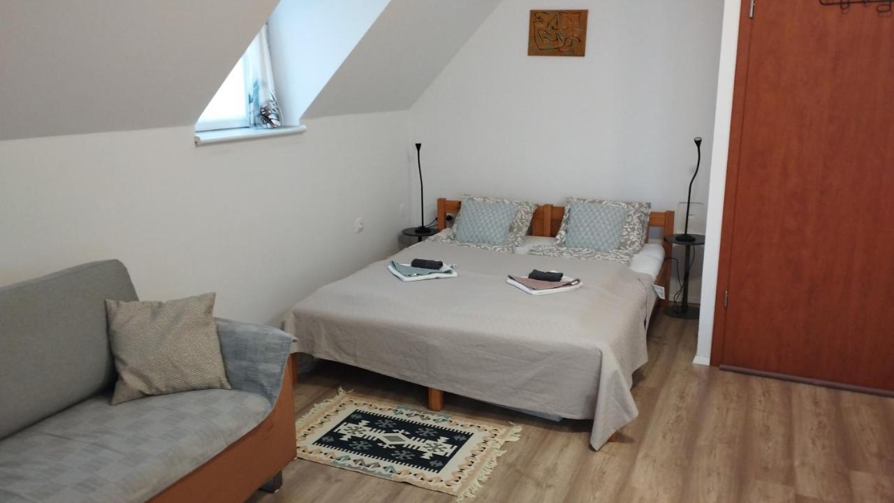 Hotel ReGoRi Ház Balatongyörök Esterno foto