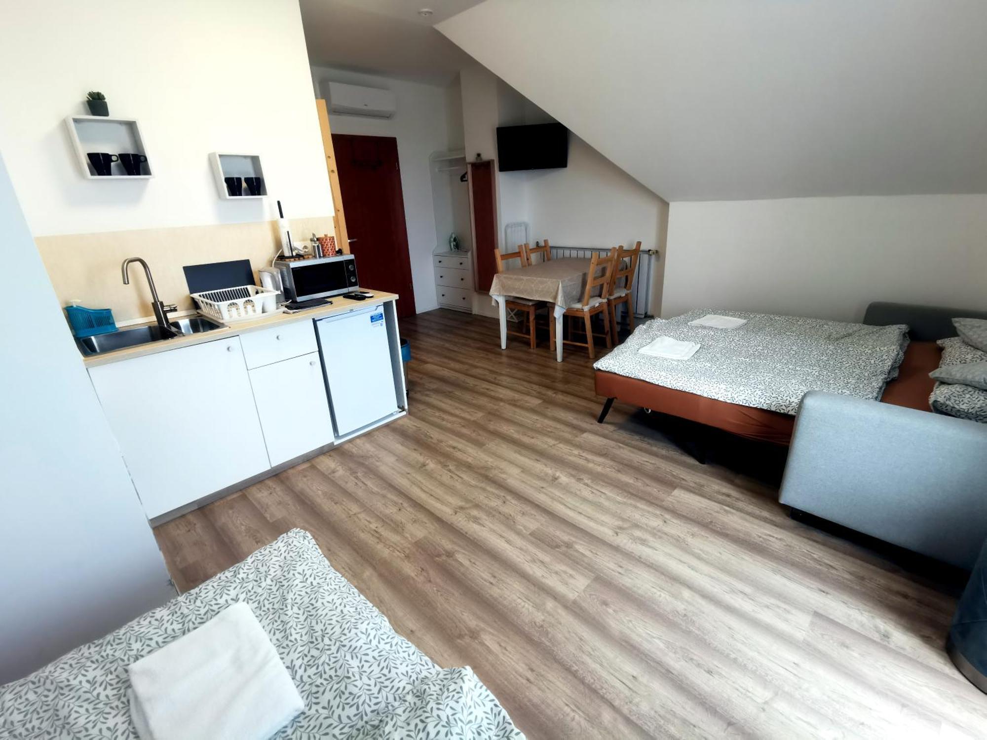 Hotel ReGoRi Ház Balatongyörök Esterno foto