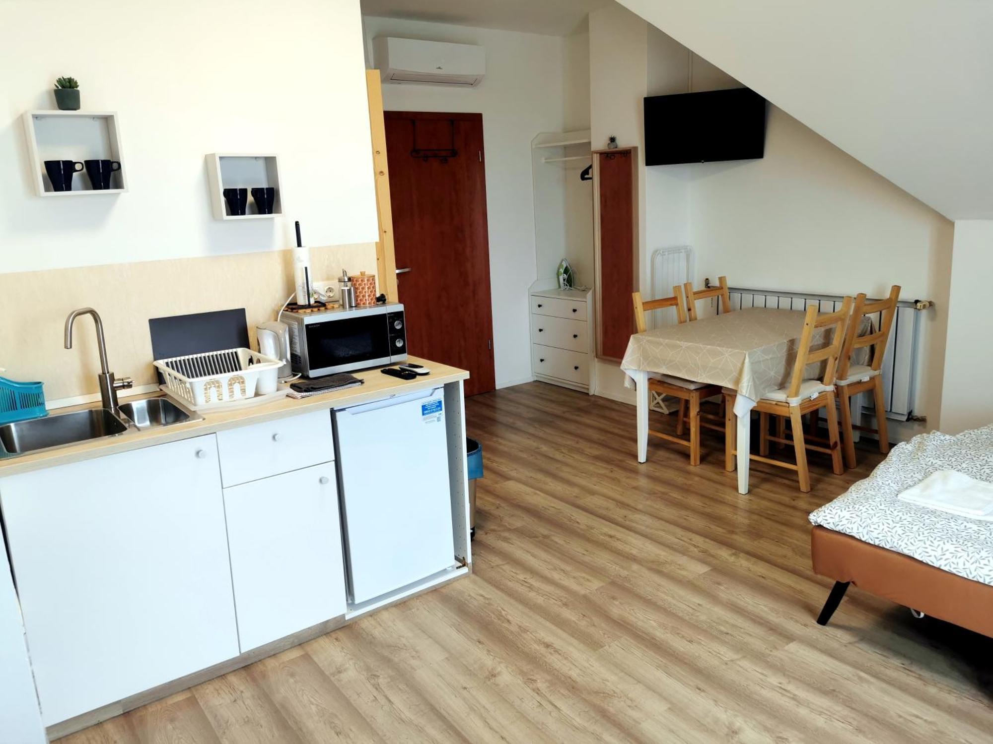 Hotel ReGoRi Ház Balatongyörök Esterno foto