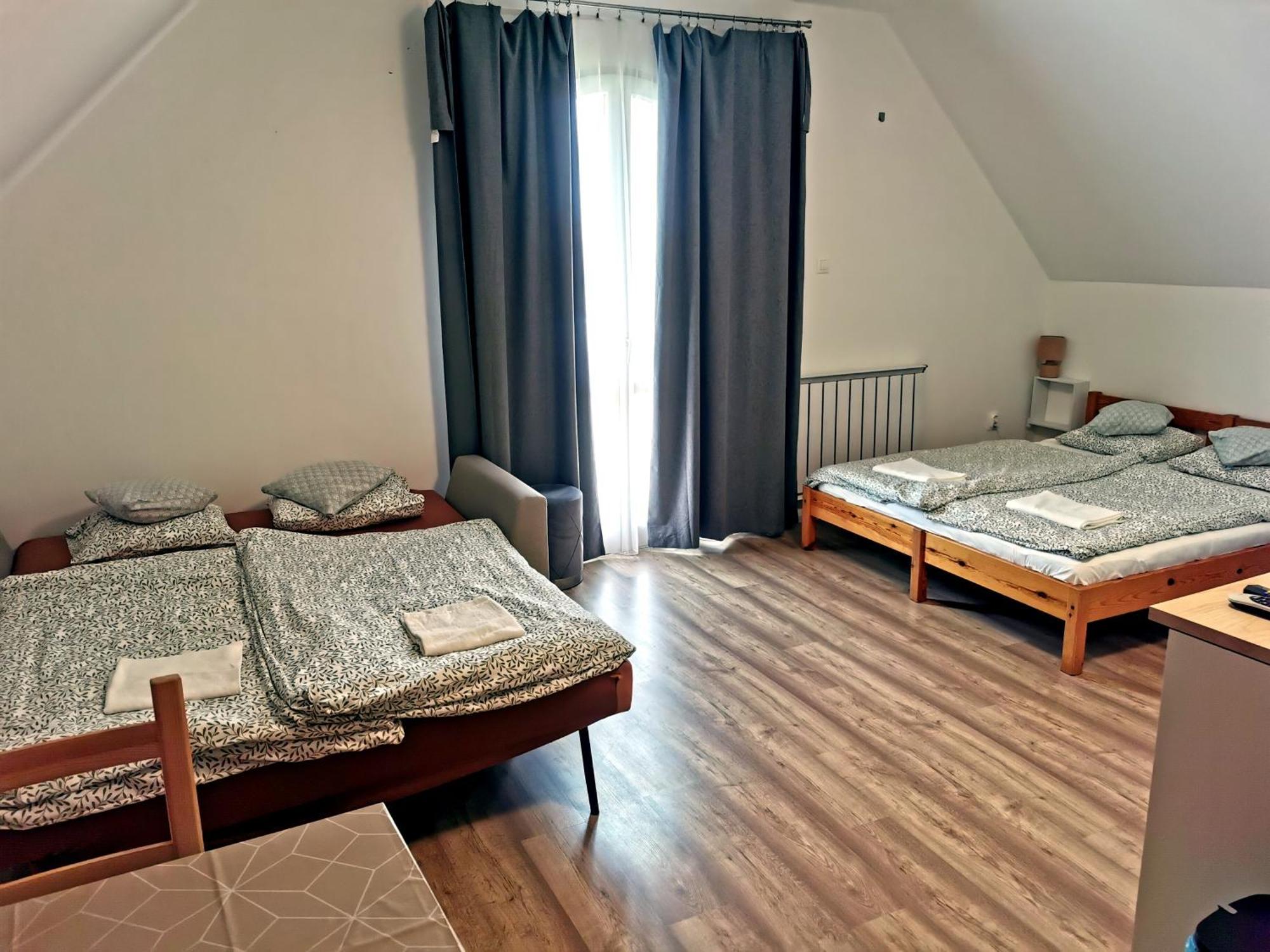 Hotel ReGoRi Ház Balatongyörök Esterno foto